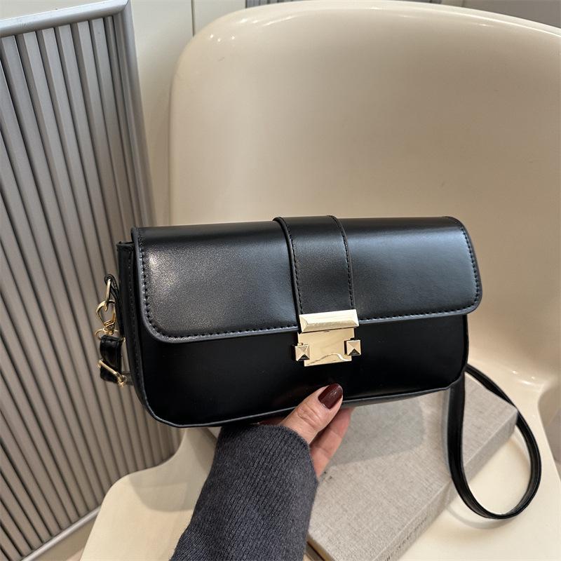 

2024 Winter Retro Fashion Lock Buckle Crossbody Bag - Versatile, Stylish Small Square Bag for Women білий