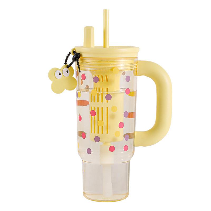 Summer Cute Portable Large Capacity Milk Tea Cup With Handle For Outdoor And Car Use