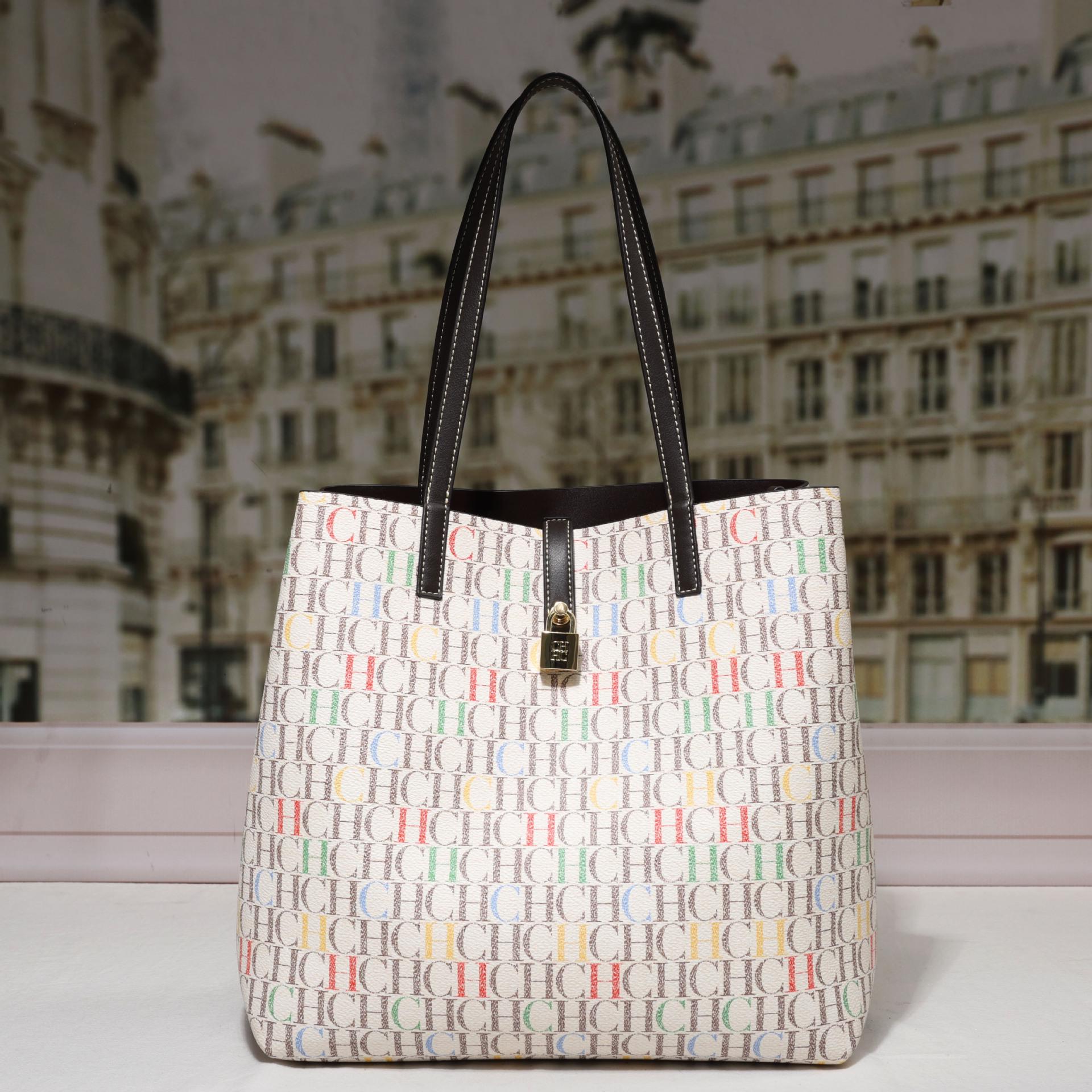 CHHC Luxury 2024 Trendy Women s Shoulder Bag: Stylish, Versatile, Textured Lock Design for Everyday Use 30cm L, 16cm W, 33cm H; 1080g