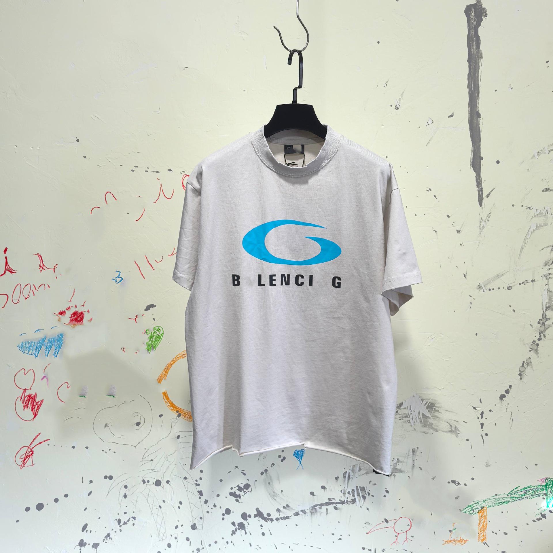 

2025 Лето Новая Марка Париж Письмо Потертая Выстиранная Футболка Унисекс Medium серый/белый