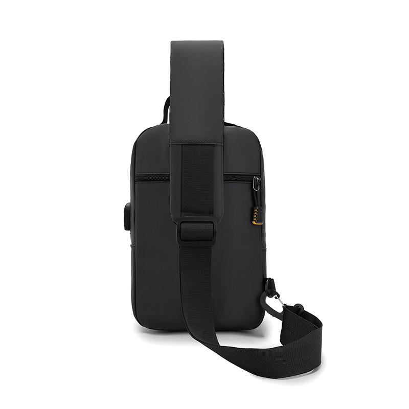 Men's Chest Bag Large Capacity Outdoor Crossbody Bag