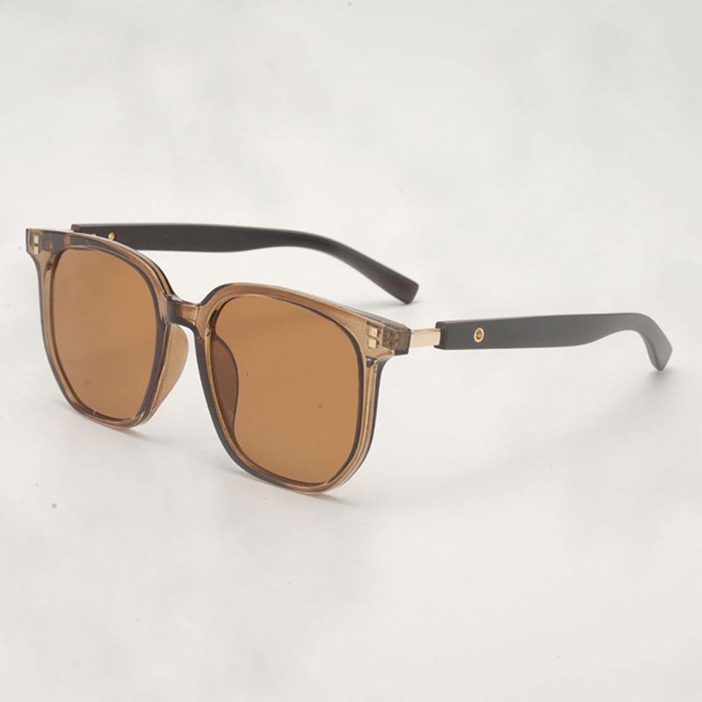 Vintage Wood Texture Sunglasses Temple Arms Square Design For Round Face Trendy Unisex Eyewear For Beach Travel And Parties