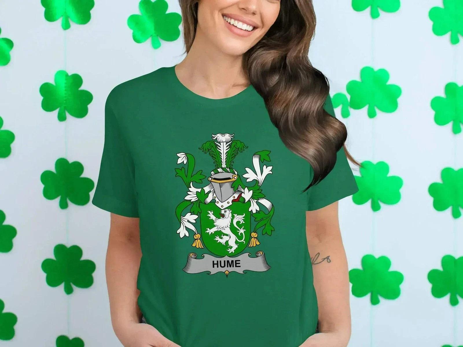 Hume Family Crest Emblazoned Shield Design T-Shirt S
