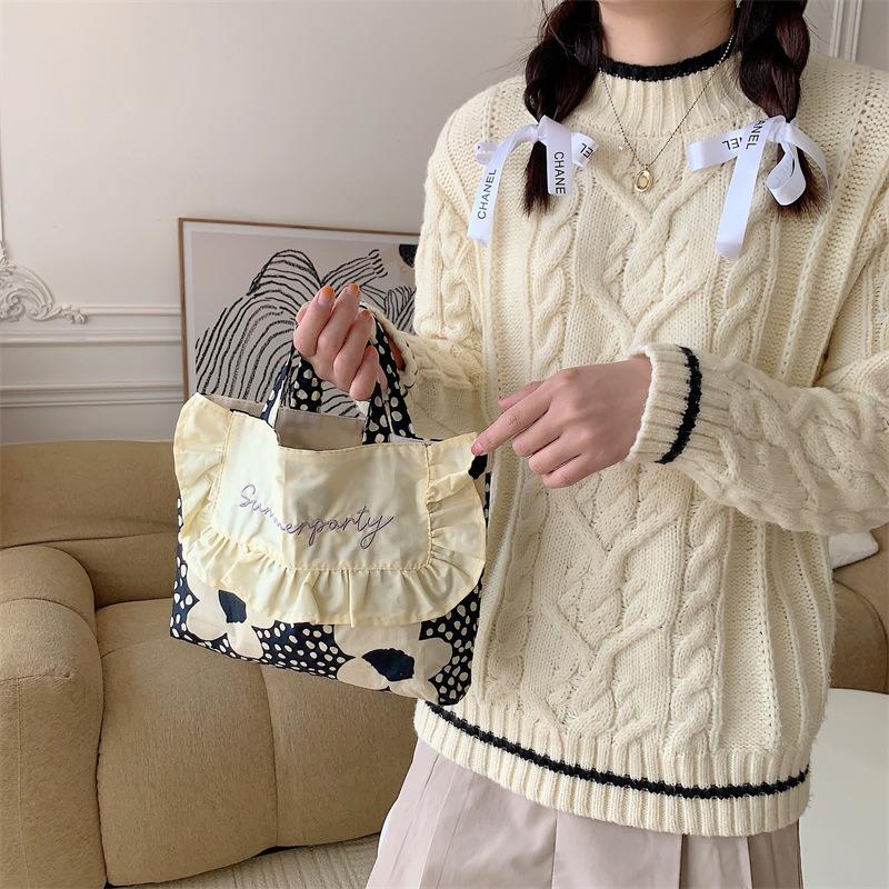 3 New sweet lotus leaf edge bento canvas bag fresh embroidery handbag student handbag spring outing