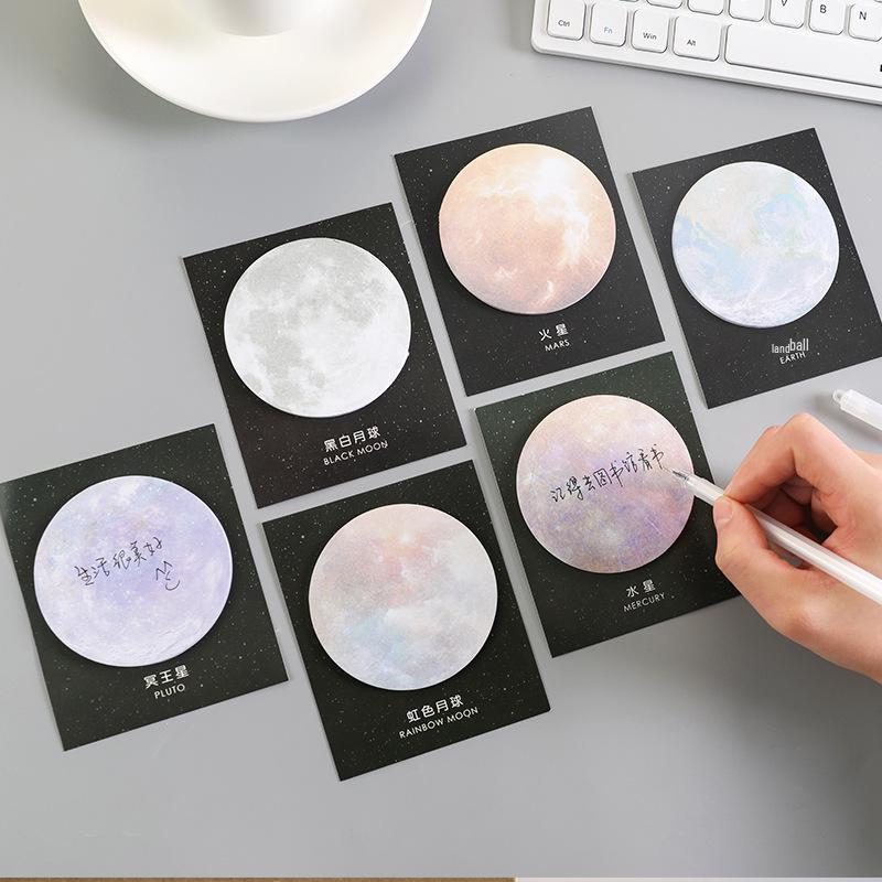 Zhi Shun Sci-Fi Planet Sticky Round Memo Pad