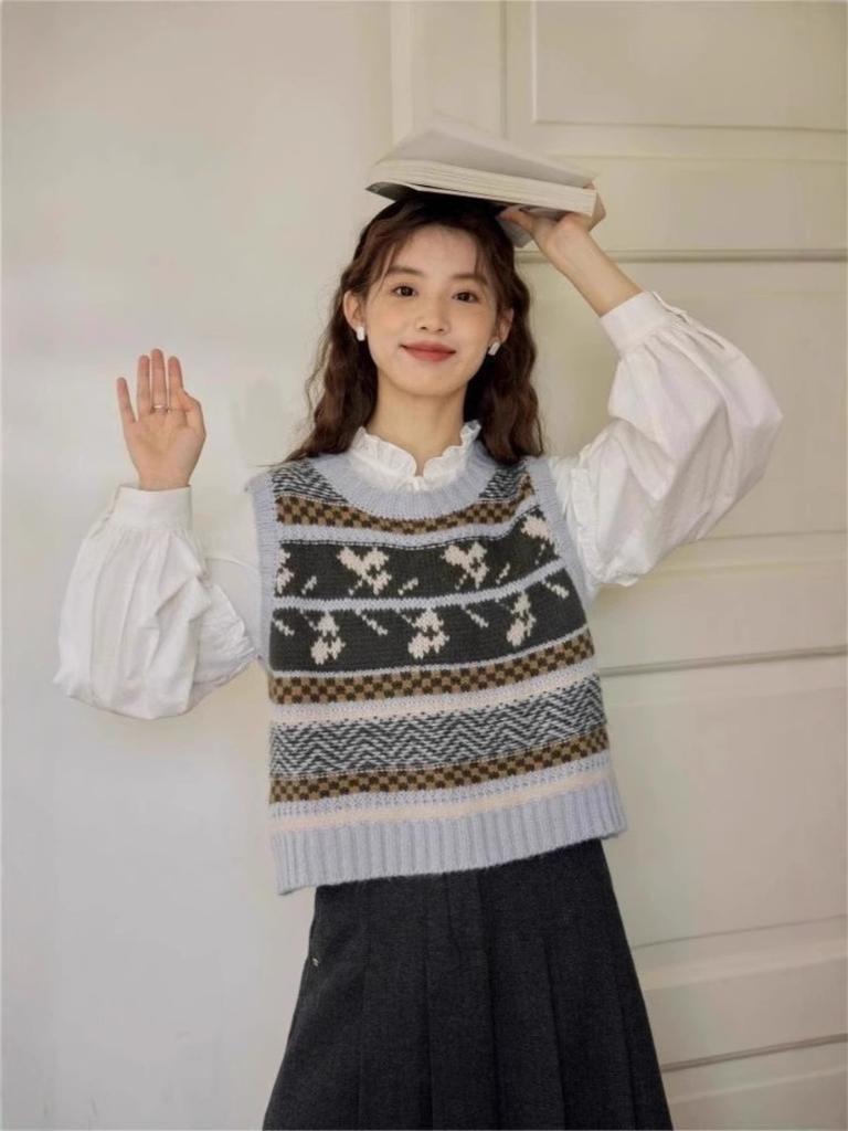 1011 autumn and winter new pure wool knitted vest women's round neck pullover color matching Fair Island jacquard base vest
