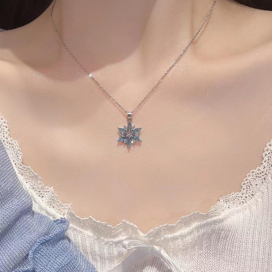 Sky Blue Sparkling Snowflake Necklace - Women's Luxe Design, Full Diamond, Perfect Christmas/Birthday Gift for Autumn/Winter.