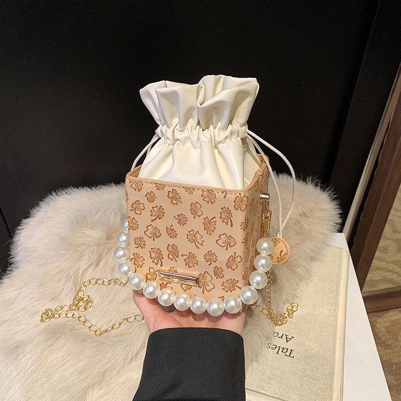 Casual Personality Popular Chain Pearl Pendant Spring New Foreign Style Printing Messenger Bag Women's Niche Design