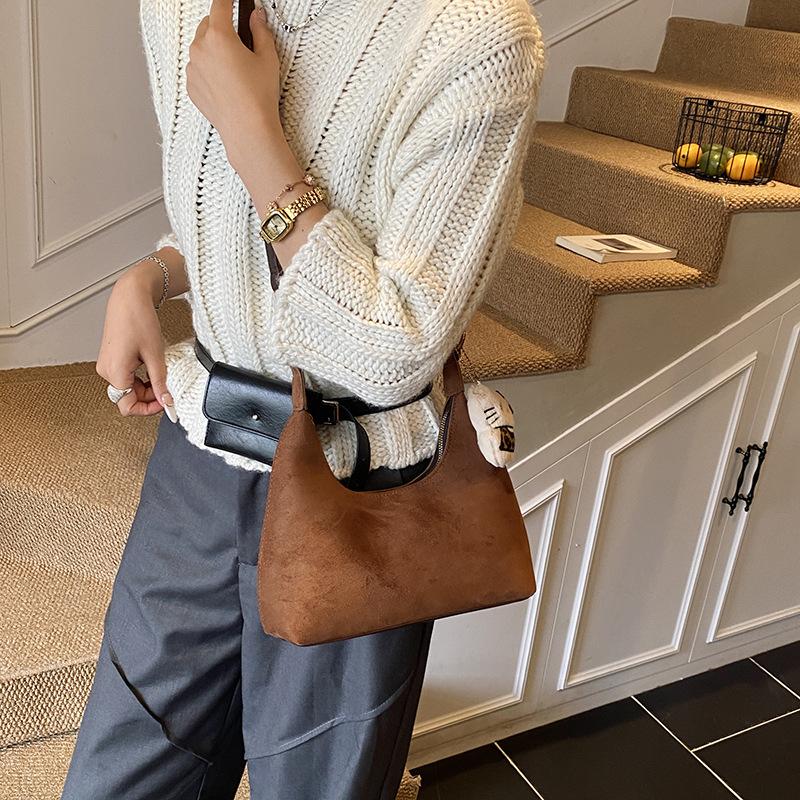

Premium sense retro hand carry small bag women s 2025 new shoulder messenger bag matte texture portable dumpling bag no pendant