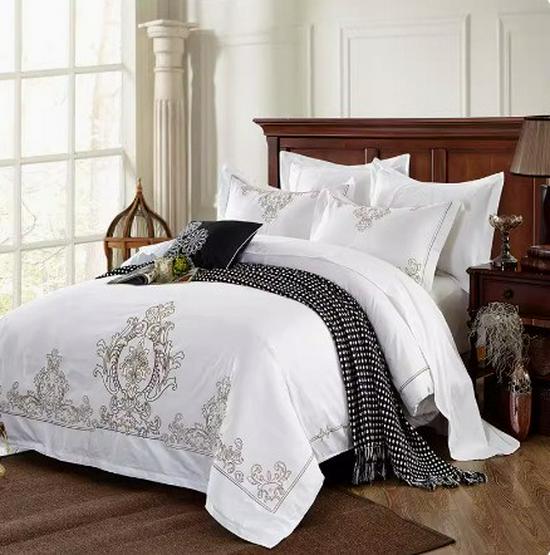 60s Embroidered All-Cotton Sateen Bedding Set - Four Pieces