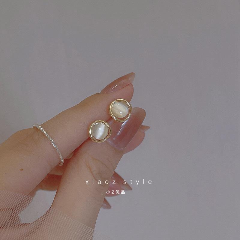 

Opal stud earrings Internet celebrity mini compact earrings tide earrings silver needle wholesale