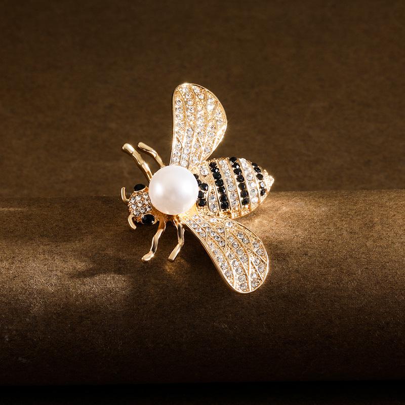 Pearl Bee Brooch: Women s Alloy Rhinestone Anti-exposure Pin for High-end Collar Corsage Accessories