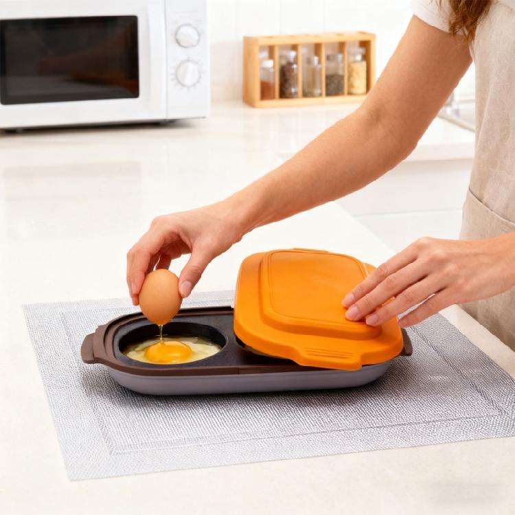 Microwave Cooker for Eggs Steak Bacons Simultaneous Cooking Heat Resistant Silicone Metal Breakfast Solution
