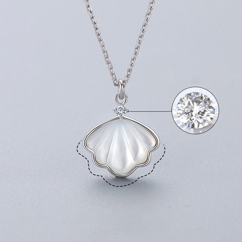 Rhinestone Inlaid One Shell Mother Of Pearl Pendant Fashion Clavicle Necklace For Women