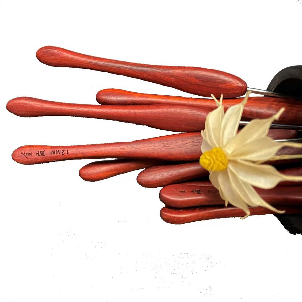 Crochet Blood Sandalwood Handle Hand Knitting Tool Non-Slip Stainless Steel Crochet