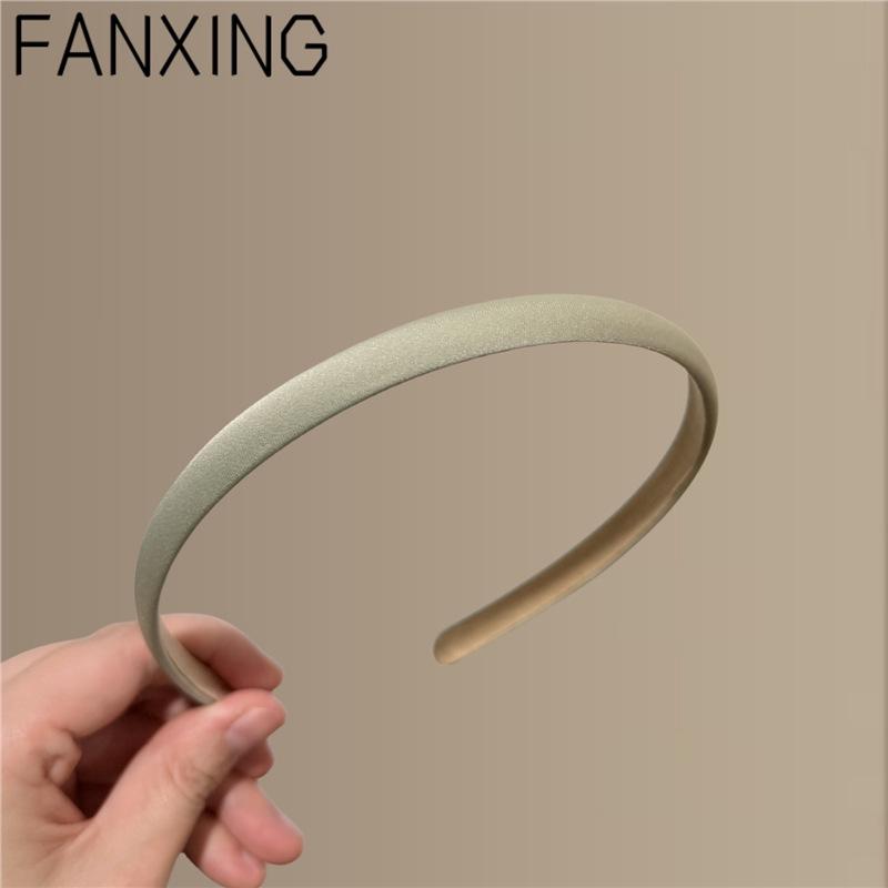 Retro Französisches Damen-Sommer-Haarband: Minimalistischer Stil, Hoher Schädel, Dünne Kante, Gesichtsumspielendes Temperament - Inspiriert von Zhang Ruonan