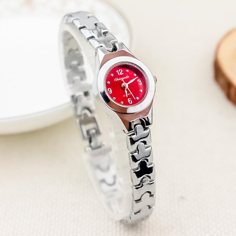 Retro Gold Women's Watch: Simple Dial, Fashionable Bracelet Quartz Wristwatch