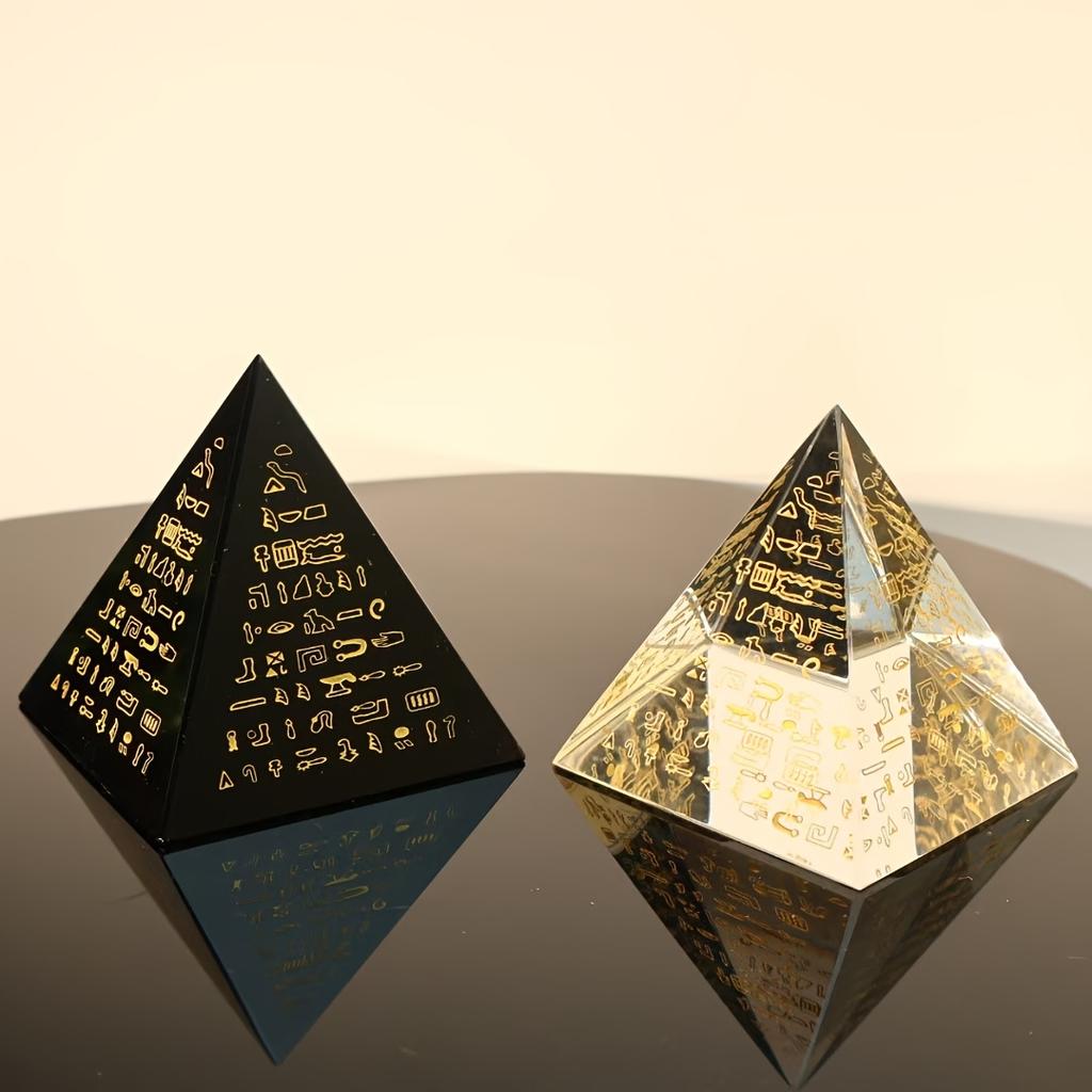 Ornement Pyramide en Cristal Hiéroglyphes Égyptiens Anciens Décor Inspiré de la Culture Historique pour Collection Cadeau Ornement de Maison en Verre