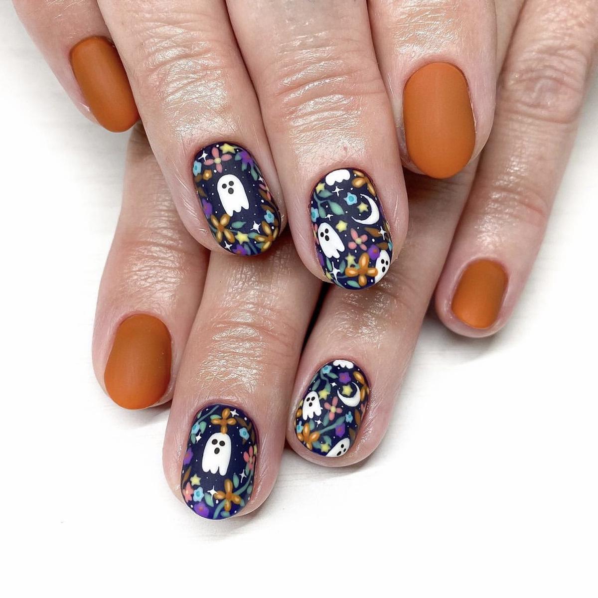 

Halloween Ghost Manicure Wearable False Nails - Holiday Atmosphere Exclusive