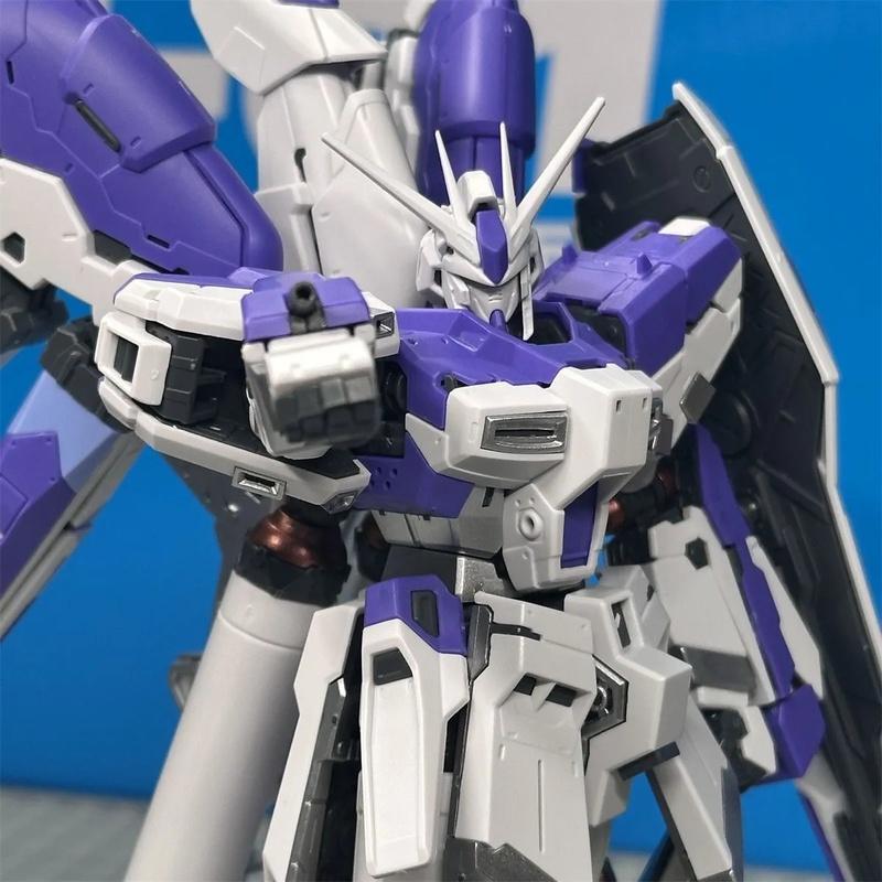 RG 1/144 RX-93-V2 Hi-Nu Mobile Suit Assembly Model Kit Gunpla Action Figures With 3 Face Masks Pre-Painted Parts Boys Toy Gifts