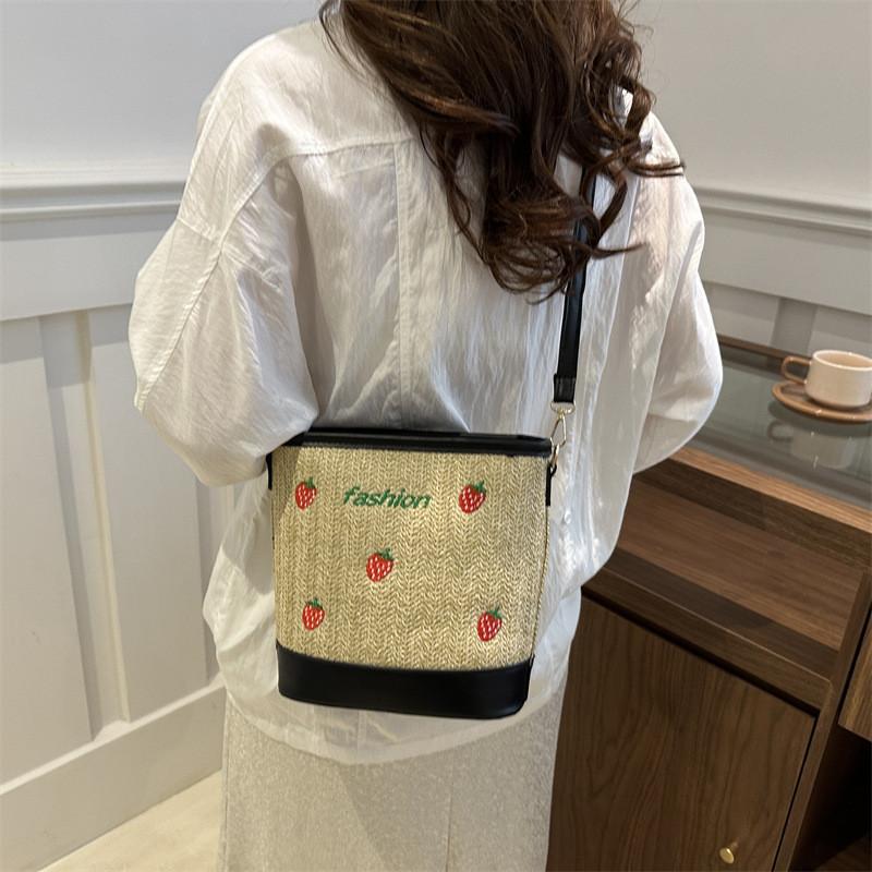 Trendy Chic Woven Bucket Bag For Women Summer Sling Tote Handbag With Soft Structure