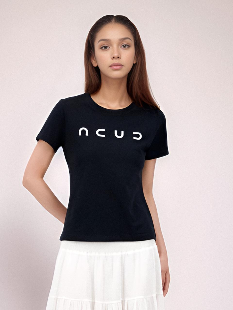 Acud Half Sleeve Logo T-Shirt _Black Black/S