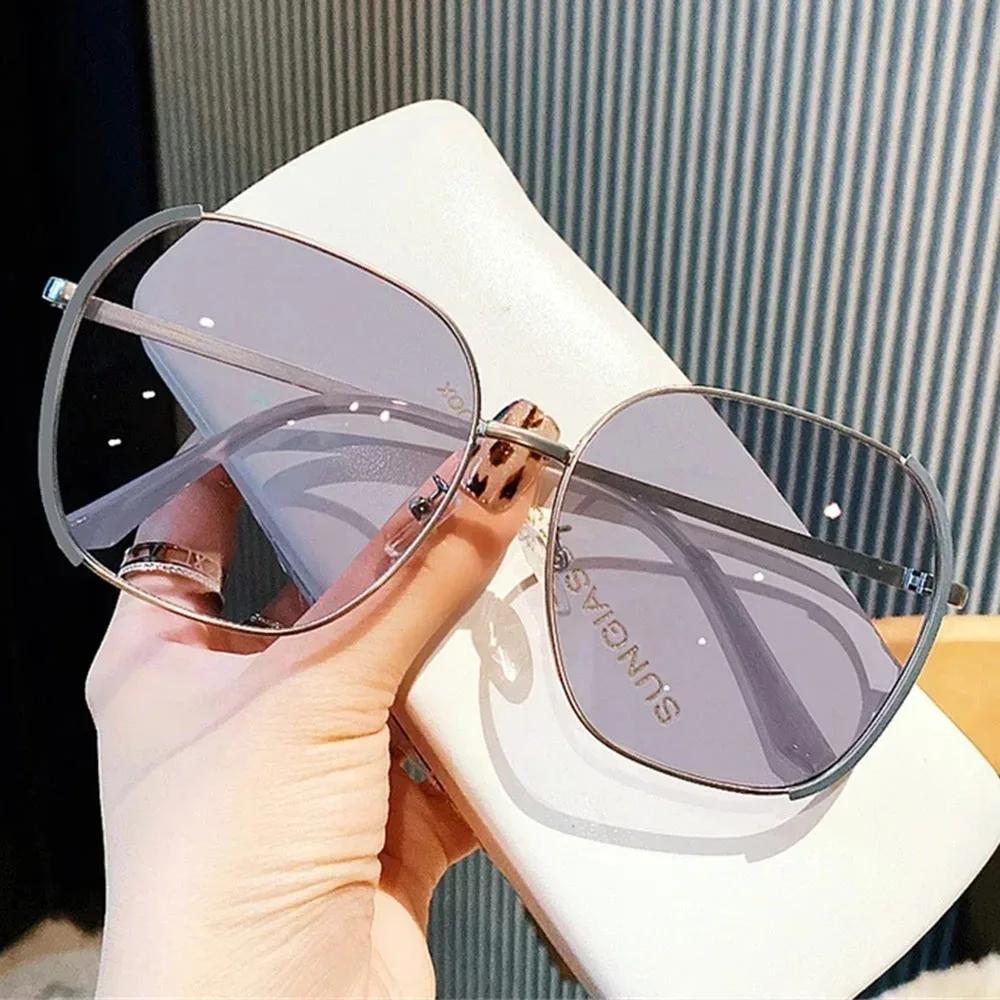 Fashion Design Oversized Square Sunglasses Gradient Lens Round Face Fit Gradient Sun Glasses UV400 Eyewear for Women & Men