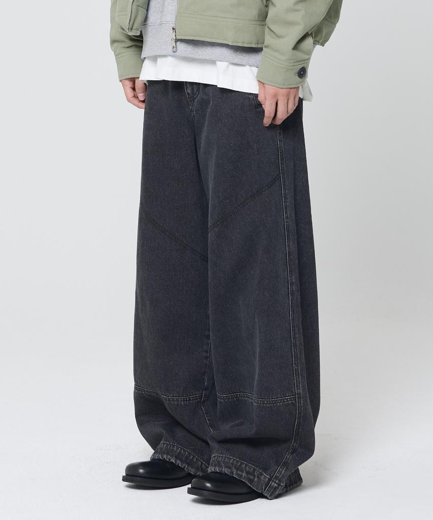 Bonbat V-Stitch Wide Jeans (Black)