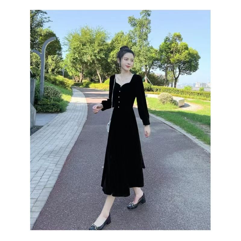 French Elegant Autumn and Winter Golden Velvet Dress Female Hepburn Waist Thin Gentle Temperament Retro Dress Long Dress