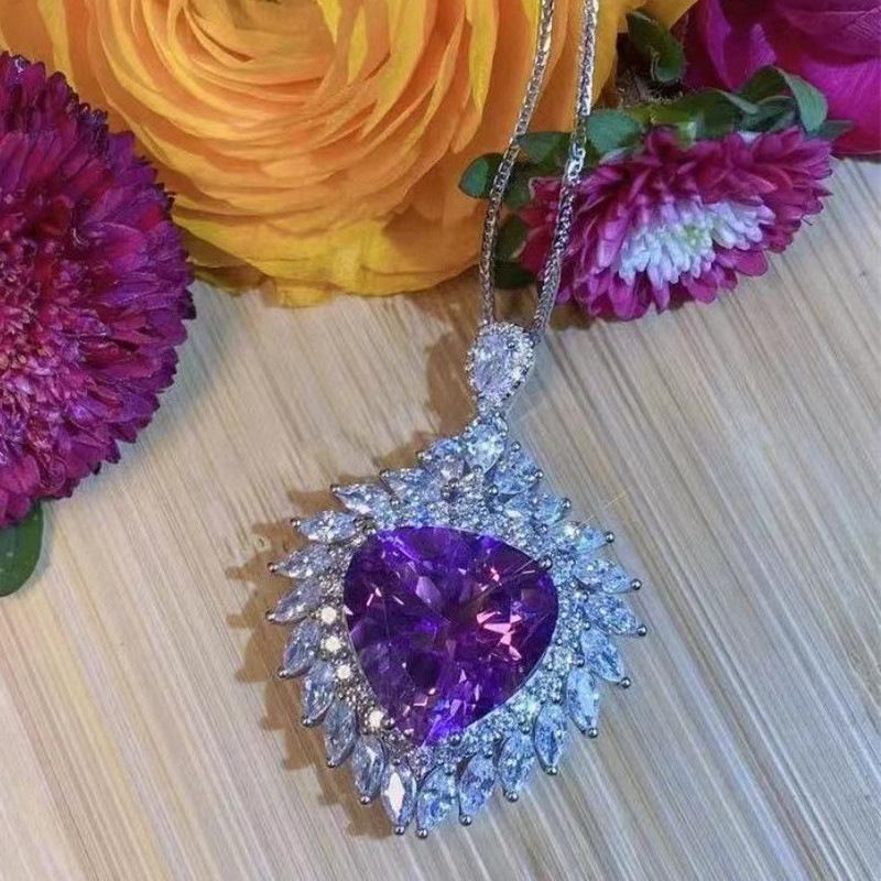 Ladies Heart-shaped Pendant Necklace, Set with Purple Artificial Rhinestones and Horse Eye Shaped Zircon Inlay, Elegant and Eye-catching Jewelry