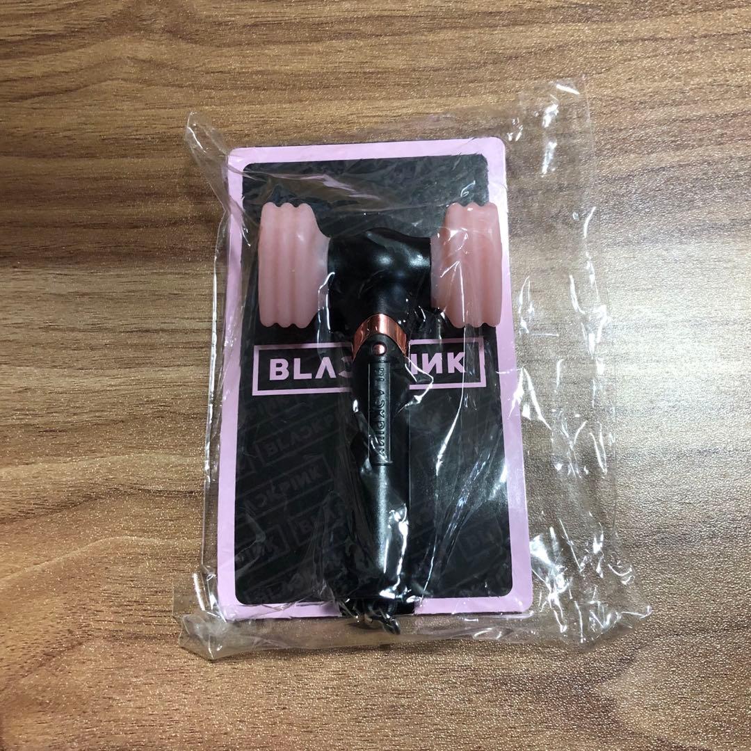 

[ВЖИВАНИЙ] Міні-ліхтарик-брелок BLACKPINK