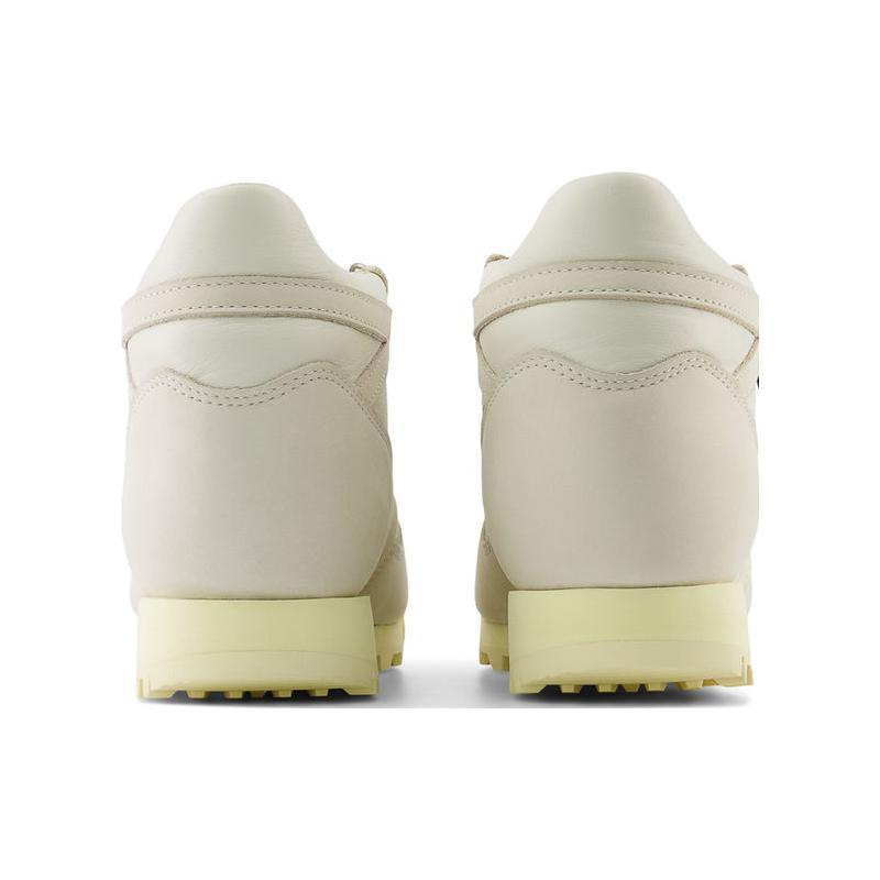 New New Balance Rainier Gore Tex Off White URAINXAN
