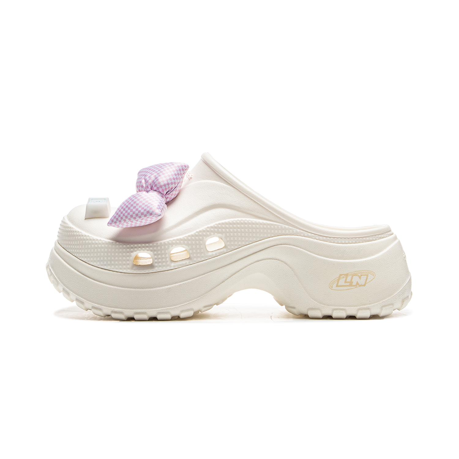 

Новые YINGXIONGLIANMENGYONGCHIPAIDUI x LiNing Project* Сабо женские цвета слоновой кости AGAV004-1 39