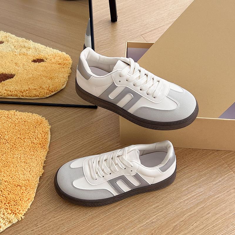 Lightweight thick-soled women's new autumn versatile lace-up board shoes, small height-increasing white shoes