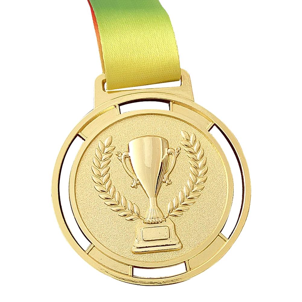 1-8pcsFootball Medal School Sports Gold Silver Bronze Motion Honor Commemorative Medal for Souvenir Gift Outdoor Sport Kids Toys