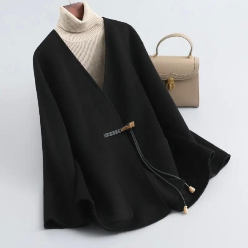 

2025 Spring Retro Horn-Button Wool Coat - Slim Fit, Short Length, Solid Color S (Weight: 80-120 jin)