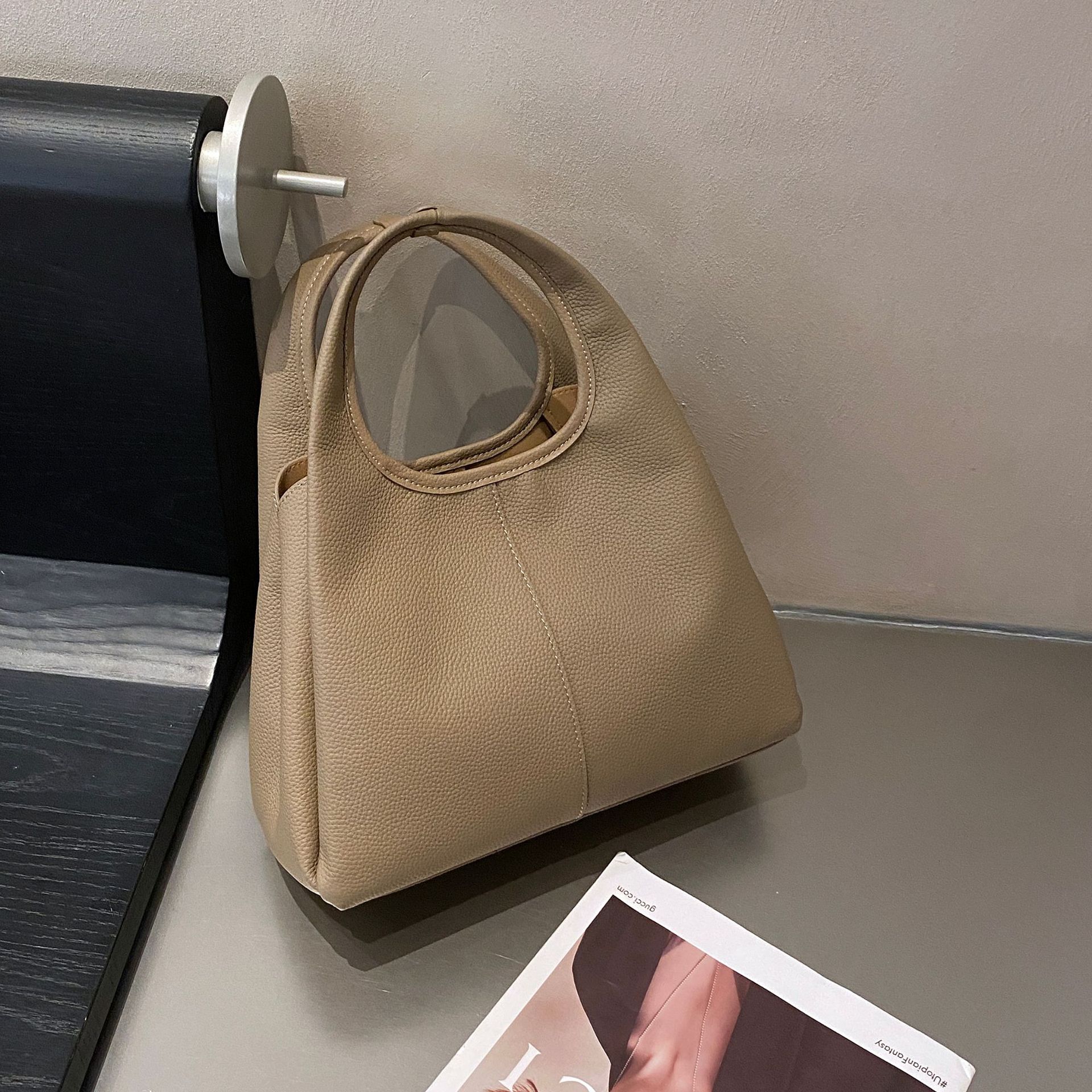 

Сумка из коровьей кожи Сумка через плечо для мам и шоппинга Популярная модная новая женская сумка через плечо Мягкая кожа для рук и подмышек хаки