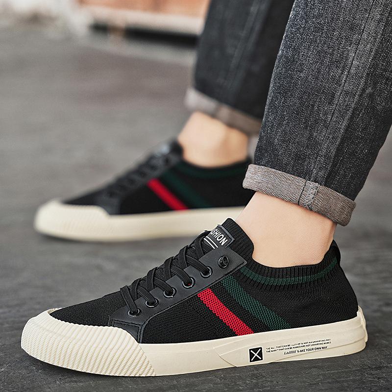 Flying woven breathable men's shoes 2025 spring and summer new trendy versatile sports and leisure mesh board shoes one pedal lazy shoes