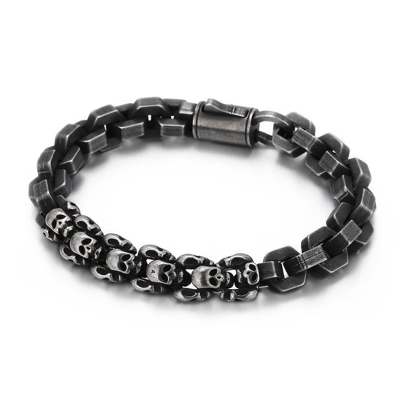 Trendy Jewelry, Creative Splicing Skull Polygon Electroplated Titanium Steel Men'S Bracelet
