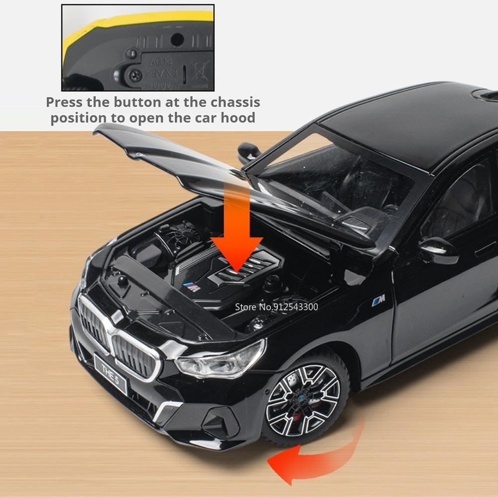 1:24 Scale 530LI M4 Alloy Model Car Toy Metal Body Rubber Tires High Simulation Sports Cars Models for Kids Decorative Item