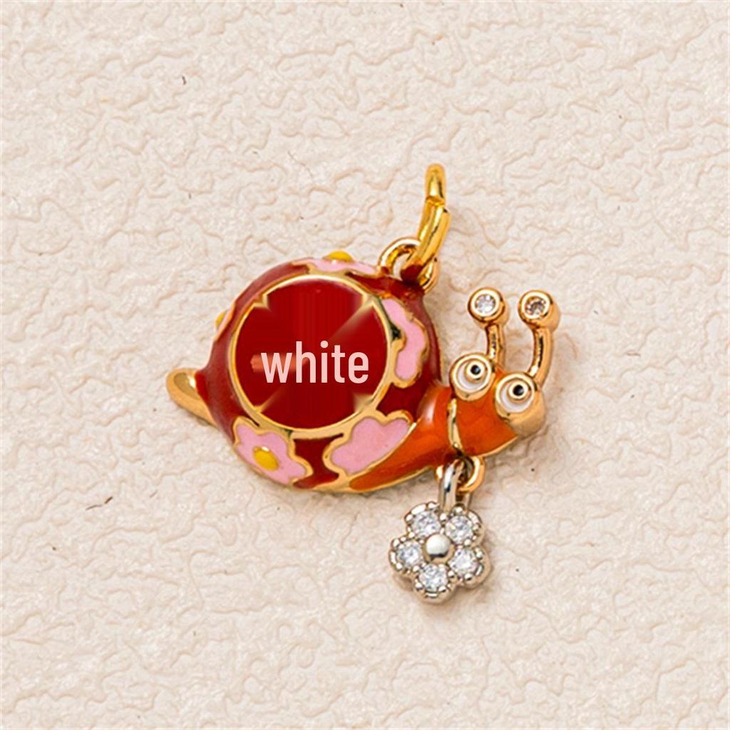 18K Gold Mini Pendant: Simple Cute Cat Bear Copper Ornament in Colored Series Style