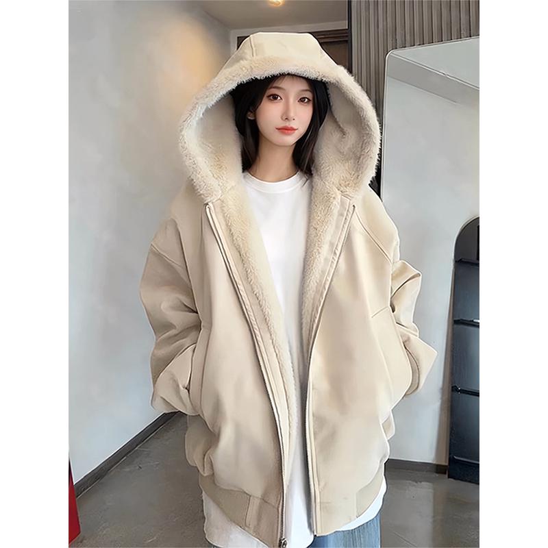 

Women s American Style Hooded Winter Jacket with Faux Fur Collar and Plush Cotton Lining M абрикосовый