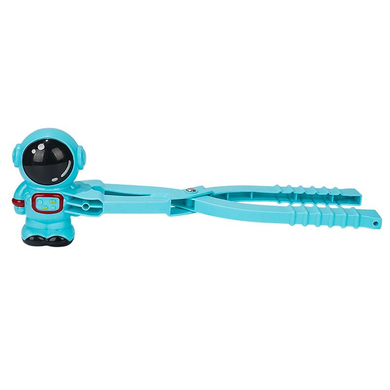 Astronaut Snowball Maker Toy for Kids - Outdoor Snow Play & Snowball Fight Tool
