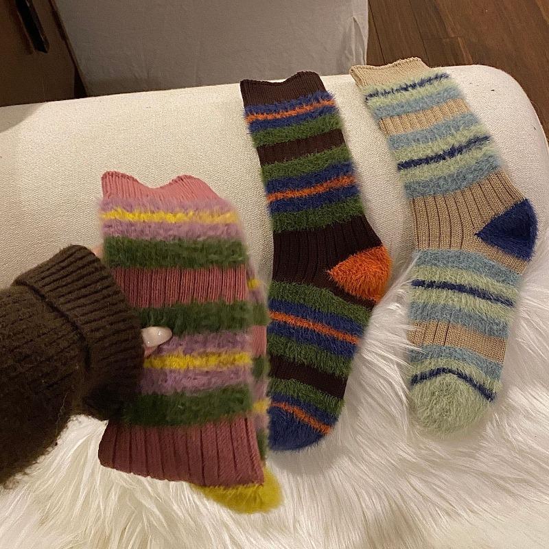 Couple's Thick-lined Mid-calf Socks, Color-blocked Trendy Imitation Mink Wool, Warm and Fluffy Long Socks for Autumn and Winter