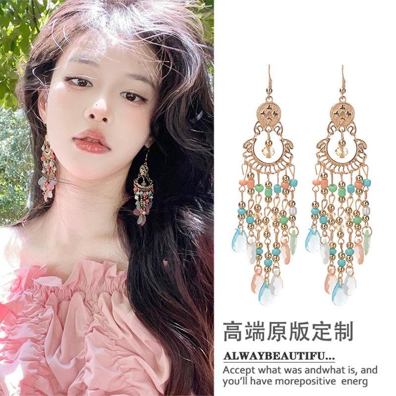 Retro Ethnic Style Feathers Long Ear Hooks Bohemian Vacation Style Earrings Earrings, Earrings, Personalized High-end Earrings Women