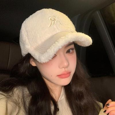 Winter Baseball Cap for Women Korean Style Embroidered Letter Peaked Cap  Face Showing Small Plush  Warm and Versatile Hat Sherpa
