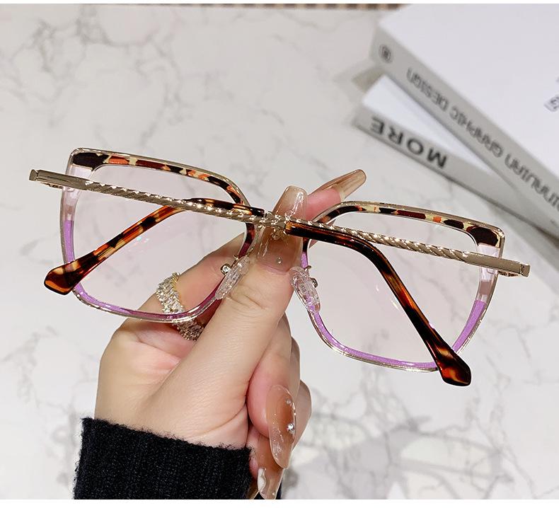 Trendy Anti-Blue Light Eyeglass Frames - Photochromic Makeup Glasses for Students & Internet Celebrities