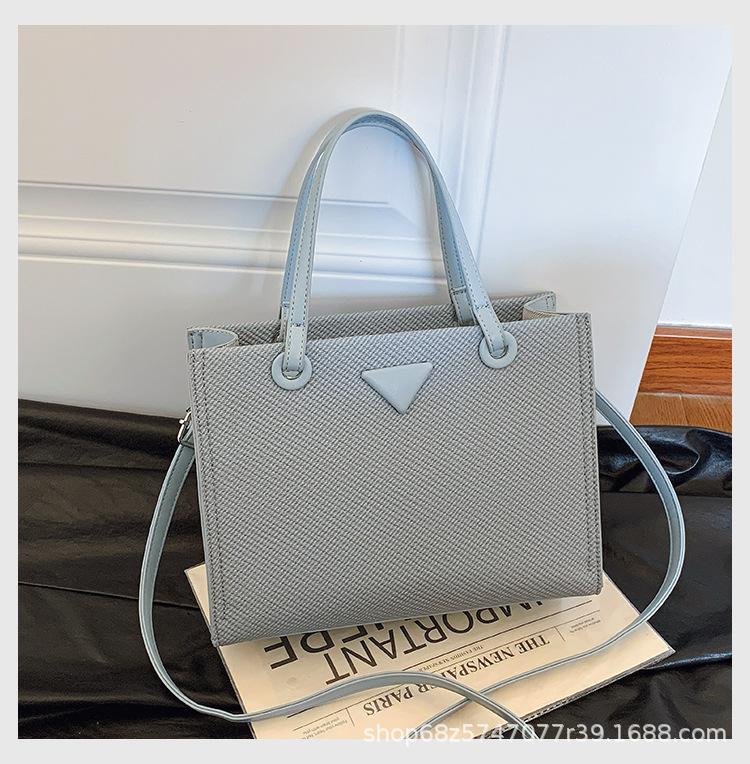 Bag women's spring 2025 new fresh and sweet large-capacity tote solid color shoulder bag simple casual commuter bag