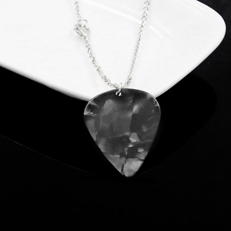 TV-Serien Herz Halskette Gitarrenplektrum Anhänger Halskette Für Freund Böser Schmuck Geschenk