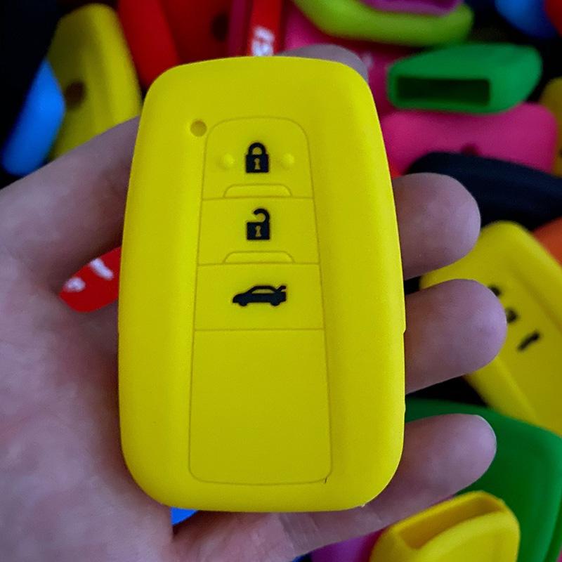 Silicone Car Key Cover Case For Toyota Corolla Rav4 Camry 70 CHR Prado 150 Highlander Key Holder Accessories Fob 2019 2020 2021